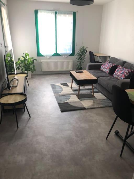Superbe Appartement En Plein Centre Ville. La Roche-sur-Yon Kültér fotó