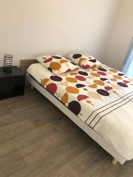 Superbe Appartement En Plein Centre Ville. La Roche-sur-Yon Kültér fotó